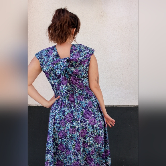Vintage 1950s Blue & Purple Floral Circle Dress with Rhinestone Accents - Picture 3 of 8